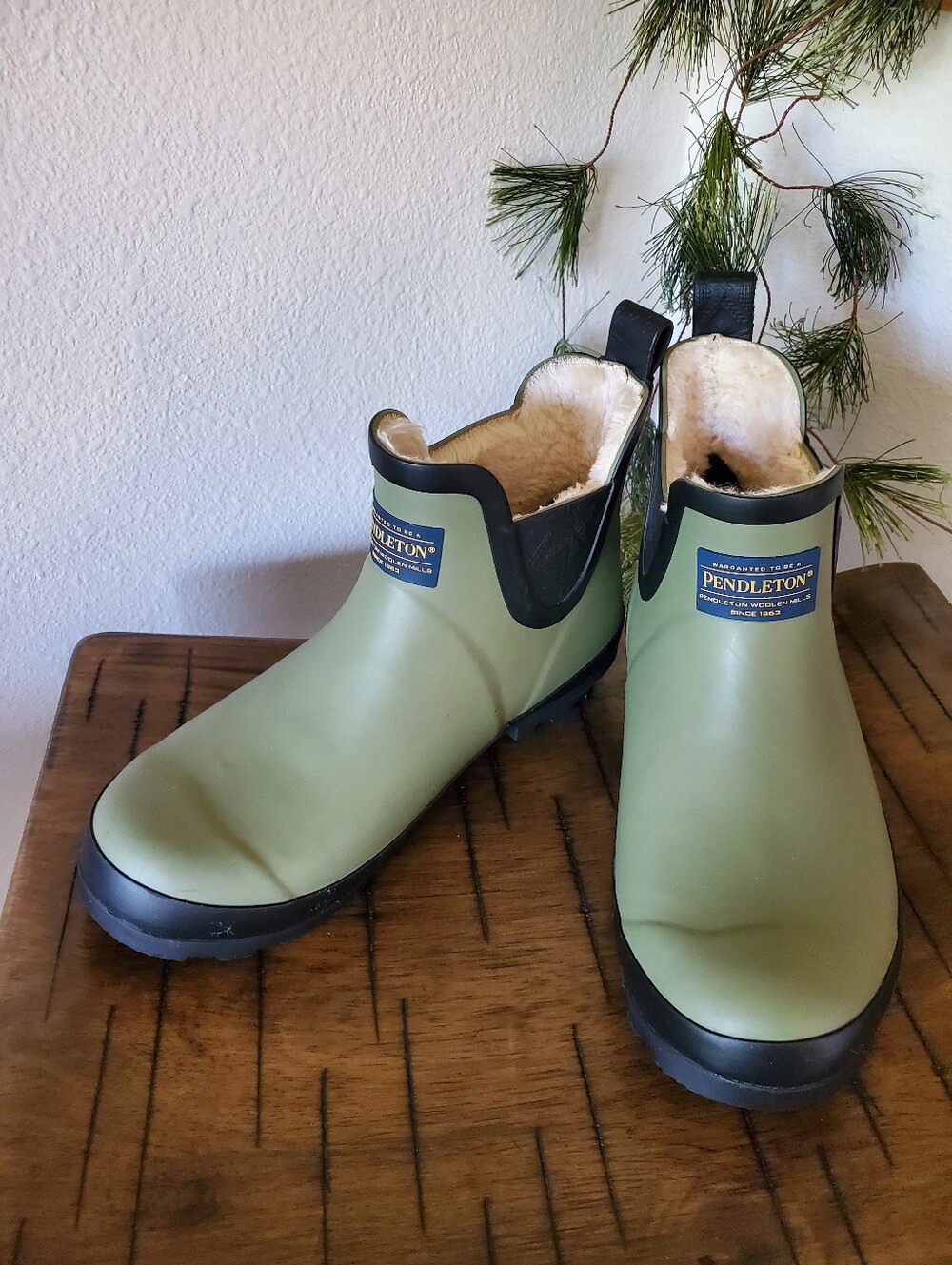 Pendleton Olive Green Faux-Fur Lined Chelsea Rain Boots Gorpcore Cabin Style
